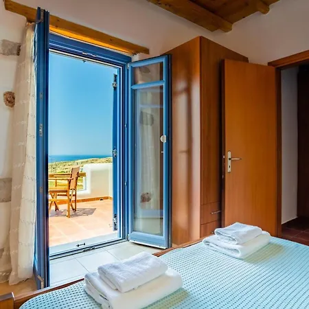 Ioanna For 10 - Allparos Sarakiniko (Paros)