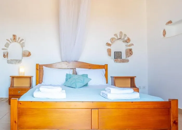 Casa de Férias Ioanna For 10 - Allparos Sarakíniko